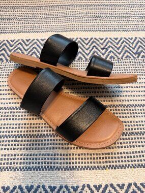 Universal Thread Black Faux Leather Two-Strap Slide Sandals | Women’s 10